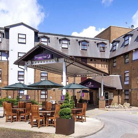 Premier Inn London Gatwick Airport - A23 Airport Way Crawley  Exterior photo