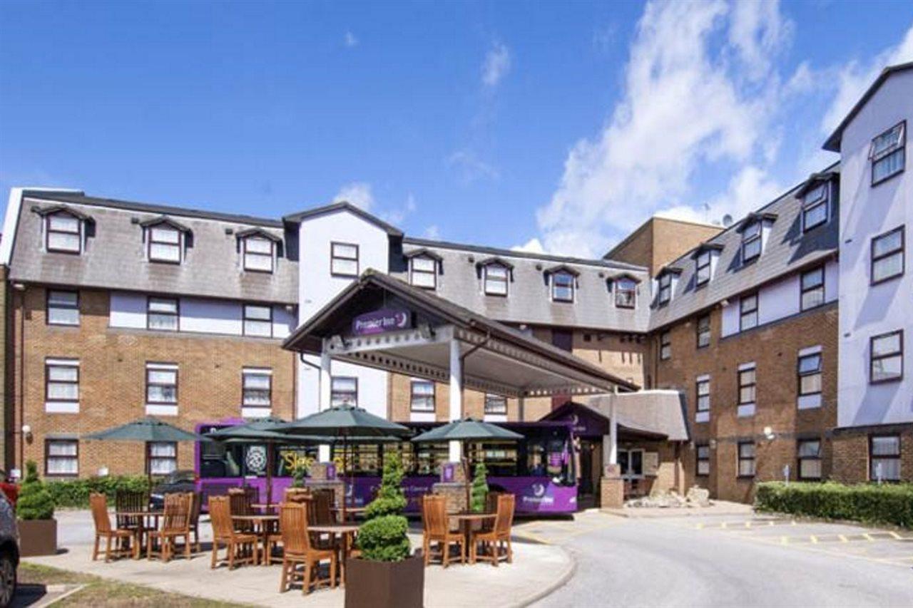 Premier Inn London Gatwick Airport - A23 Airport Way Crawley  Exterior photo